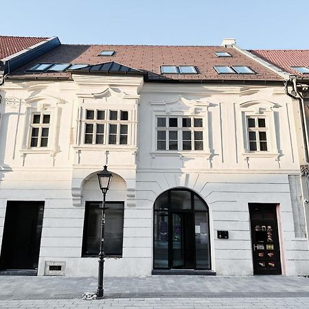 Hviezdoslavova Apartments, Trnava Centre, Parking Available Exterior foto