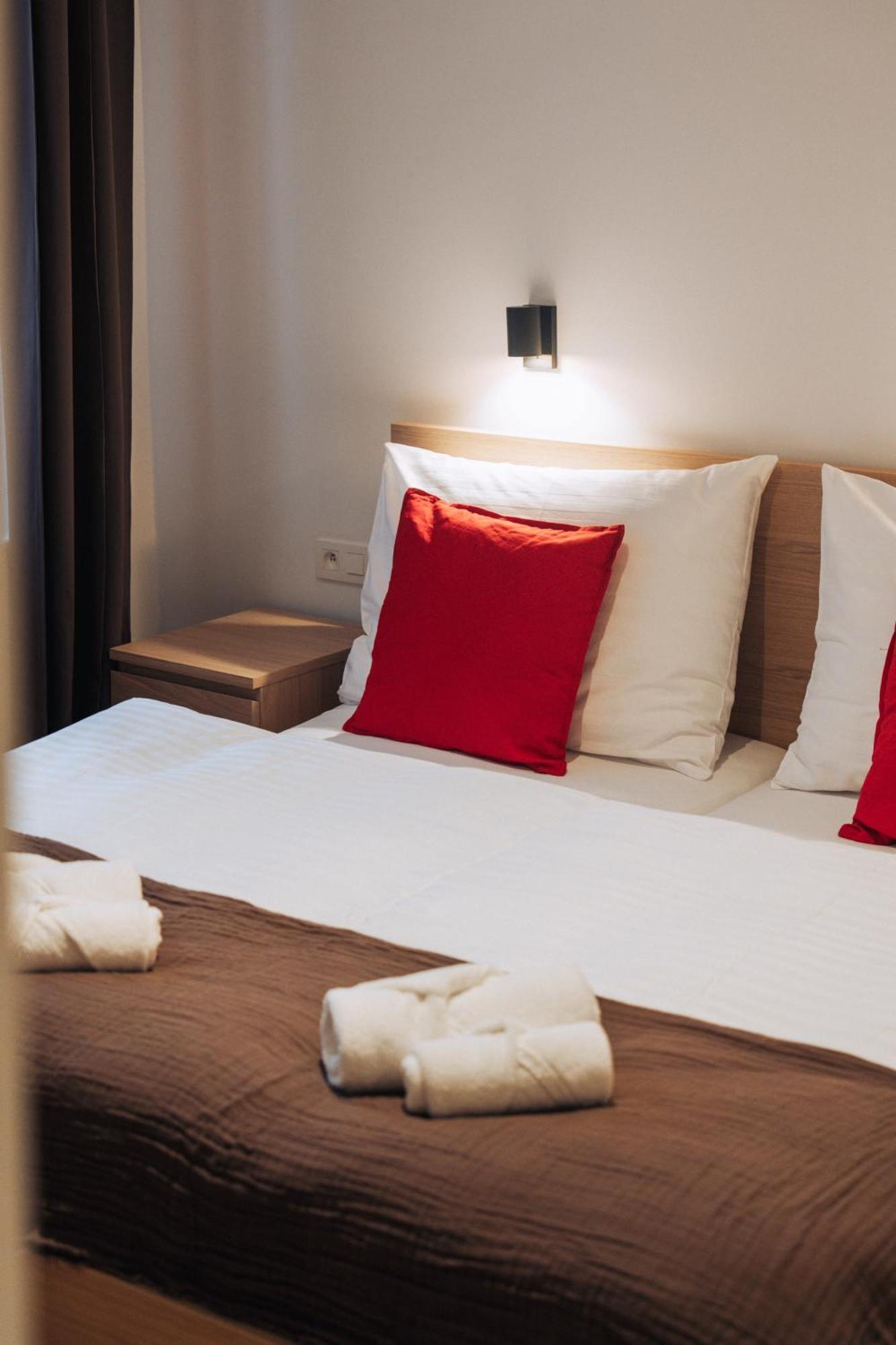 Hviezdoslavova Apartments, Trnava Centre, Parking Available Exterior foto