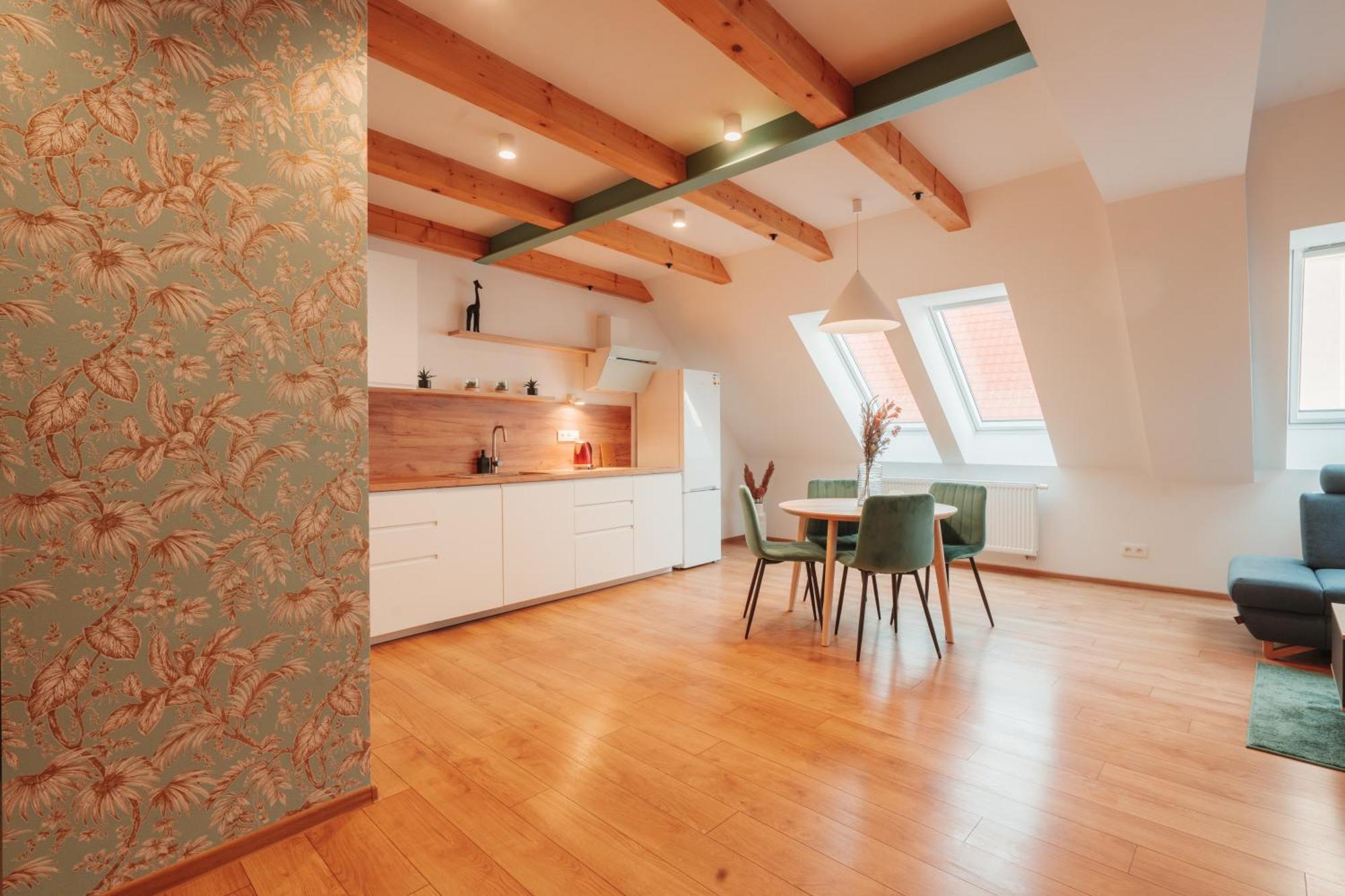 Hviezdoslavova Apartments, Trnava Centre, Parking Available Exterior foto